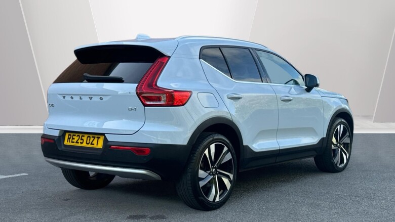 Volvo XC40 2.0 B4P Ultra Dark 5dr Auto Petrol Estate